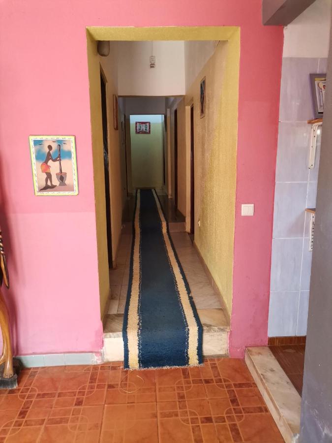 Hotel Badinca Alojamento Low Cost In Bissau Avenida Francisco Mendes Exteriör bild