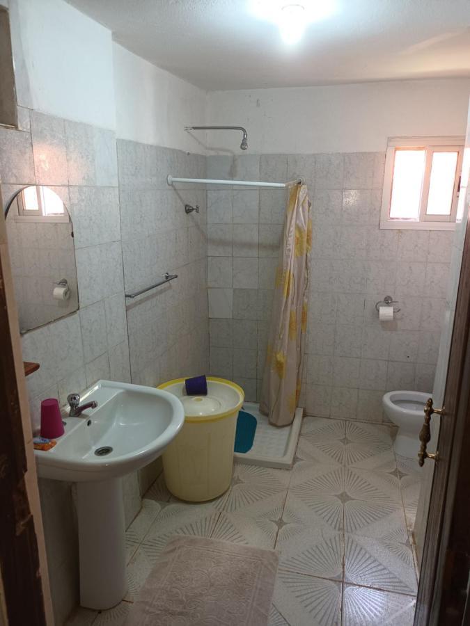 Hotel Badinca Alojamento Low Cost In Bissau Avenida Francisco Mendes Exteriör bild