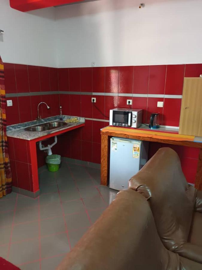 Hotel Badinca Alojamento Low Cost In Bissau Avenida Francisco Mendes Exteriör bild