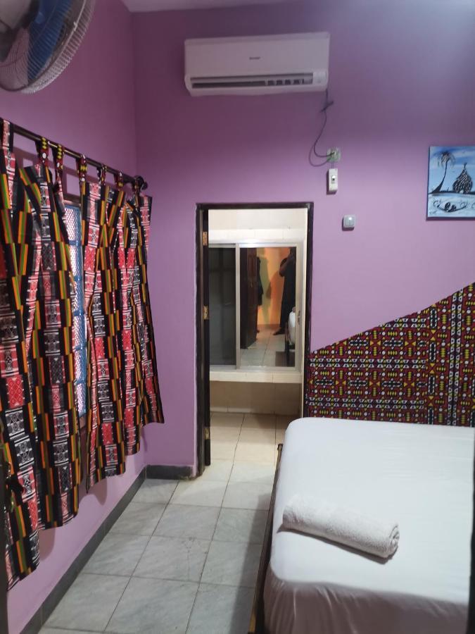 Hotel Badinca Alojamento Low Cost In Bissau Avenida Francisco Mendes Exteriör bild