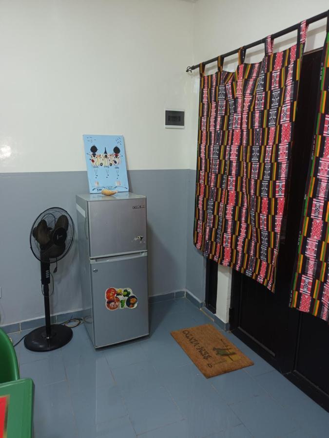 Hotel Badinca Alojamento Low Cost In Bissau Avenida Francisco Mendes Exteriör bild