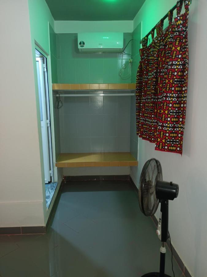 Hotel Badinca Alojamento Low Cost In Bissau Avenida Francisco Mendes Exteriör bild