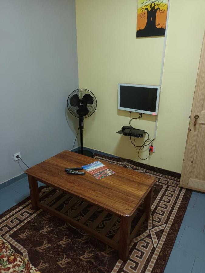 Hotel Badinca Alojamento Low Cost In Bissau Avenida Francisco Mendes Exteriör bild