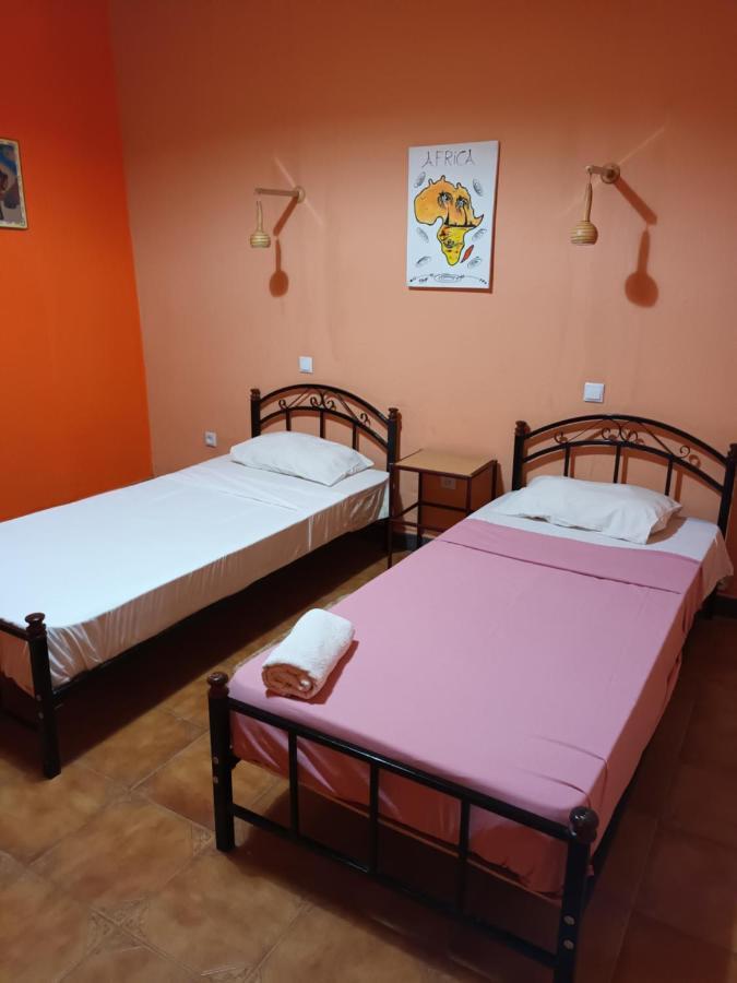 Hotel Badinca Alojamento Low Cost In Bissau Avenida Francisco Mendes Exteriör bild